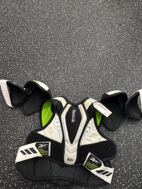Vist Large View of Product Image Which is Used Reebok 16K Junior Shoulder Pads MD