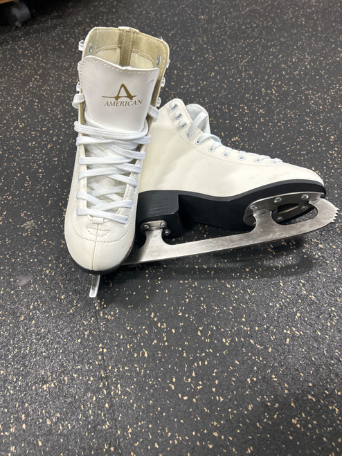 Vist Large View of Product Image Which is Used American Athletic FIGURE SKATES Girls Figure Skate White Junior 03