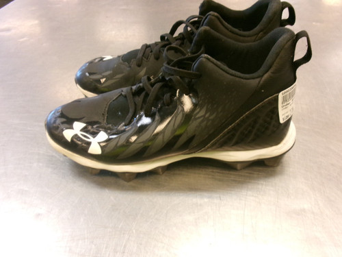 Vist Large View of Product Image Which is Used Under Armour Jr FB Cleats Black Junior 05