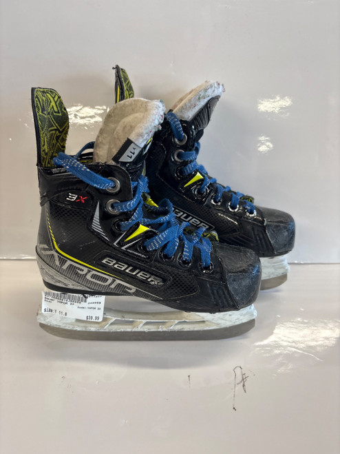 Vist Large View of Product Image Which is Used Bauer VAPOR 3X Youth Hockey Skate Youth 11.0