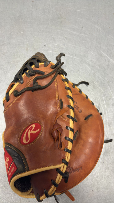 Vist Large View of Product Image Which is Used Rawlings SANDLOT BB/SB Catchers RH Throw None 33"