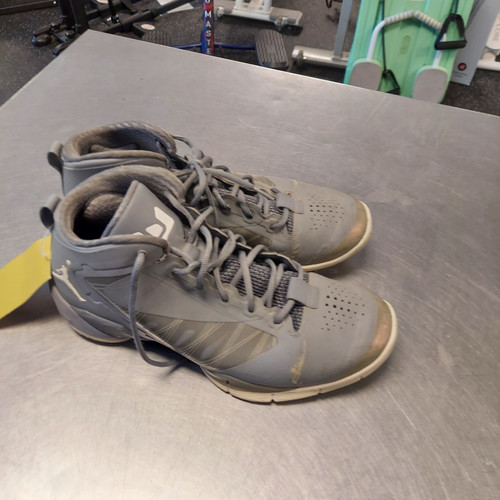 Vist Large View of Product Image Which is Used Jordan Basketball Shoes M Grey Senior 10.5