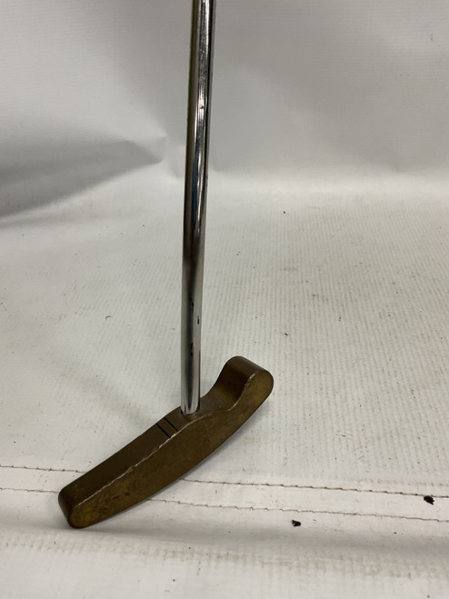 Vist Large View of Product Image Which is Used BICKLER 21 Mens Putter RH