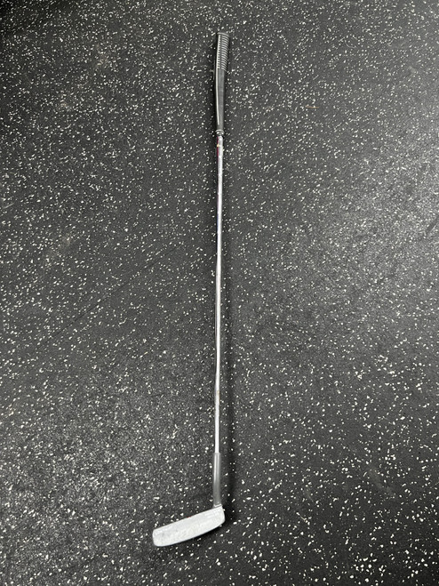 Vist Large View of Product Image Which is Used MacGregor M202 Mens Putter RH