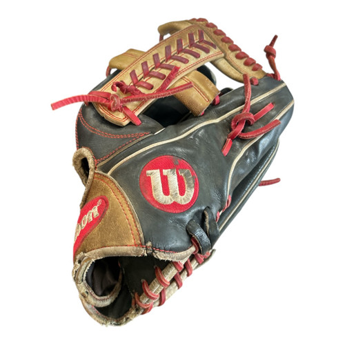 Vist Large View of Product Image Which is Used Wilson A2000 1785 RHT GLOVE BB/SB Glove RH Throw White/Black/Red 11 3/4"