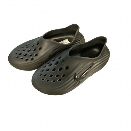 Vist Large View of Product Image Which is Used Nike Sandals M
