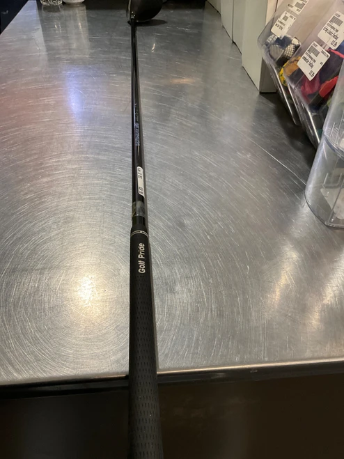 Vist Large View of Product Image Which is Used BETA TI Mens Driver RH 10.0 Degree