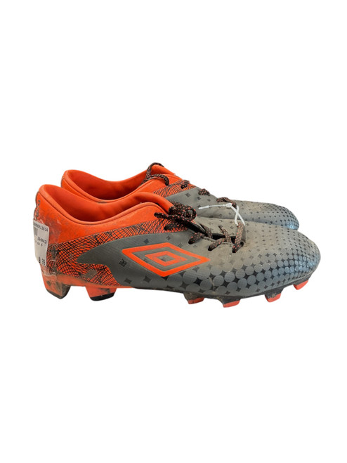 Vist Large View of Product Image Which is Used Umbro Soccer Cleats Grey Junior 04
