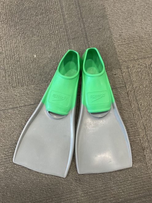Vist Large View of Product Image Which is Used Speedo Underwater Fins Green Fits all