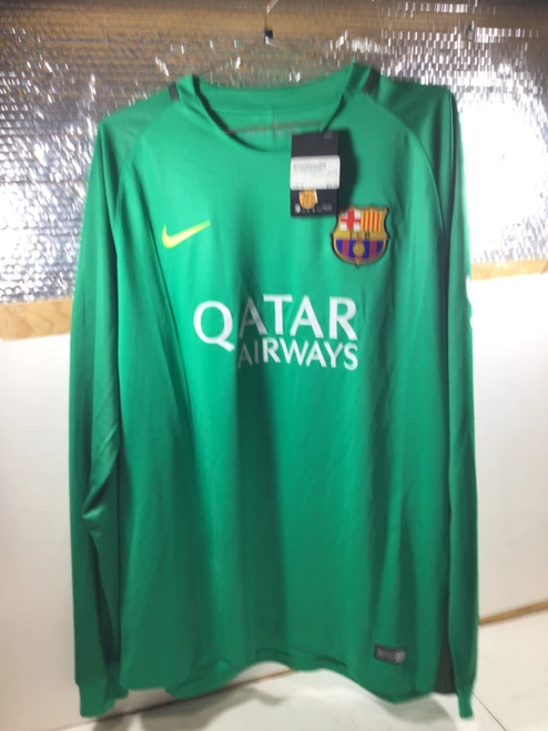 Vist Large View of Product Image Which is Used Nike FCB LONGSLEEVE Soccer Top Adt Green XL
