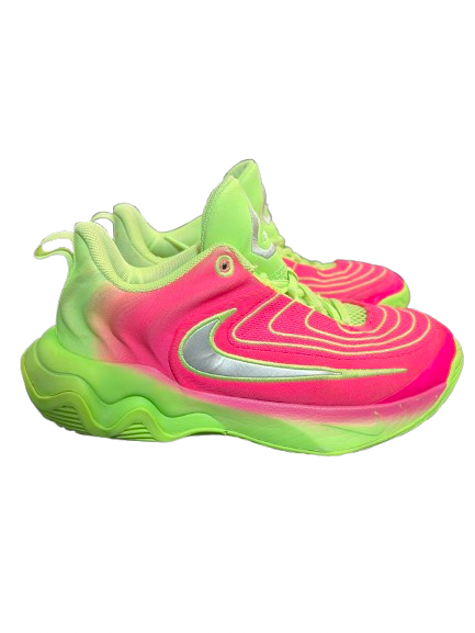 Vist Large View of Product Image Which is Used Nike GIANNIS IMMORALITY 4 Basketball Shoes Y Pink Junior 02