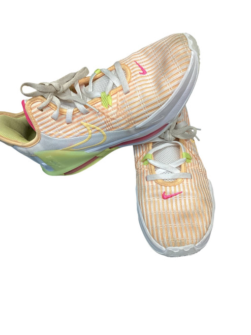 Vist Large View of Product Image Which is Used Nike Basketball Shoes M Orange Youth 10.0