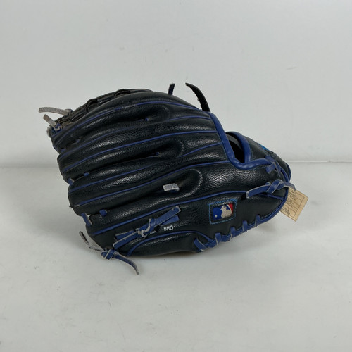 Vist Large View of Product Image Which is Used Wilson A200 BB/SB Glove RH Throw 10"