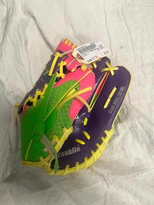 Vist Large View of Product Image Which is Used Franklin MESHTEK BB/SB Glove RH Throw None 9 1/2"