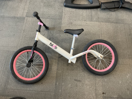 Vist Large View of Product Image Which is Used BIXE BALANCE BIKE Balance Bike Girls White 16"