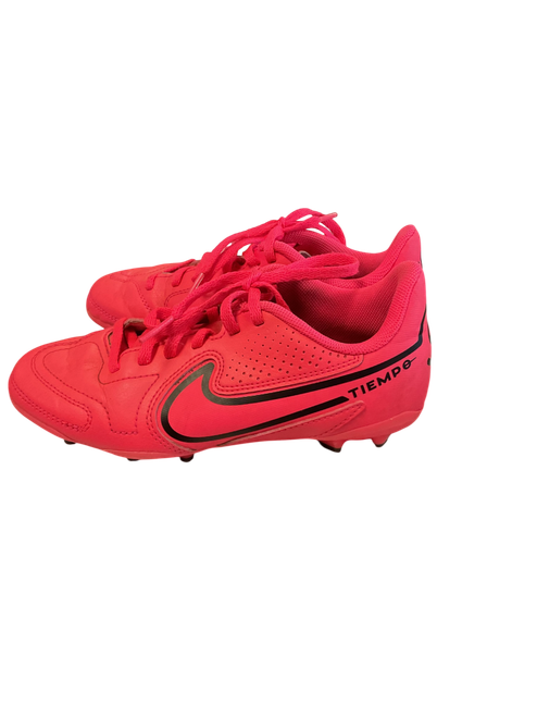 Vist Large View of Product Image Which is Used Nike Soccer Cleats Pink Junior 02