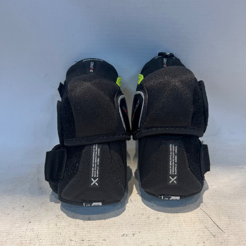 Vist Large View of Product Image Which is Used Bauer VAPOR X3 PRO Junior Elbow Pads MD