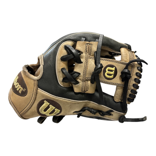 Vist Large View of Product Image Which is Used Wilson 1786  A2000 BB/SB Glove RH Throw Black And Natural 11 1/2"