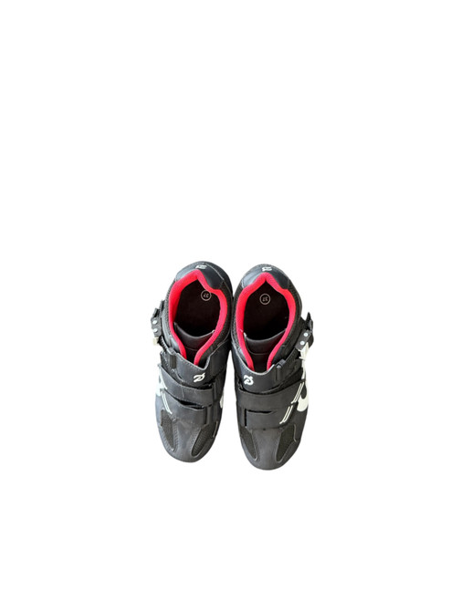 Vist Large View of Product Image Which is Used Peloton Running/X-Train Shoes W