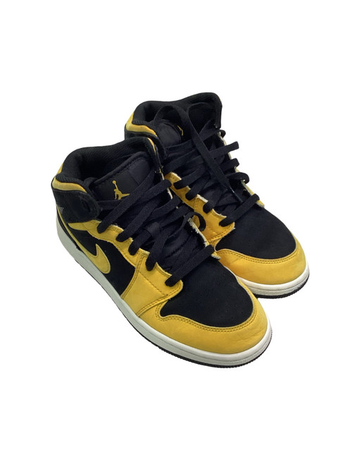 Vist Large View of Product Image Which is Used Nike JORDAN MID Running/X-Train Shoes M Black And Gold Youth 06.0