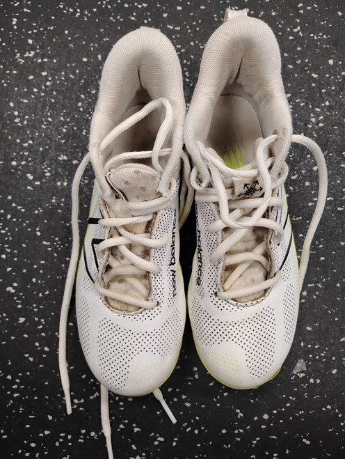 Vist Large View of Product Image Which is Used New Balance LAX Cleats Boys White Junior 02