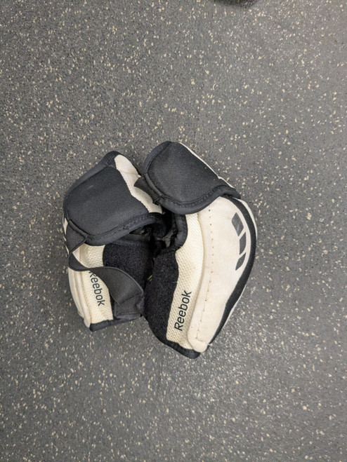 Vist Large View of Product Image Which is Used Reebok 16K EP Junior Elbow Pads LG