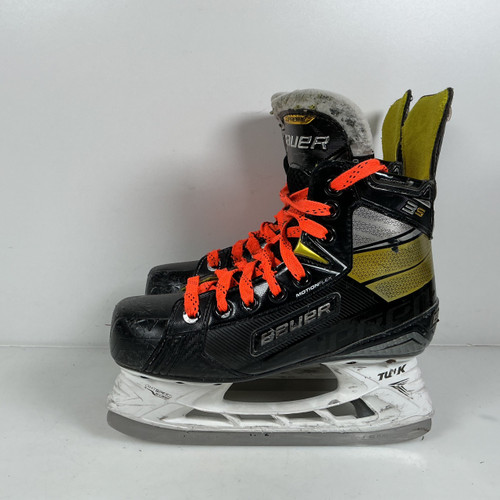 Vist Large View of Product Image Which is Used Bauer SUPREME 3S PRO SKATES Junior Hockey 01.5