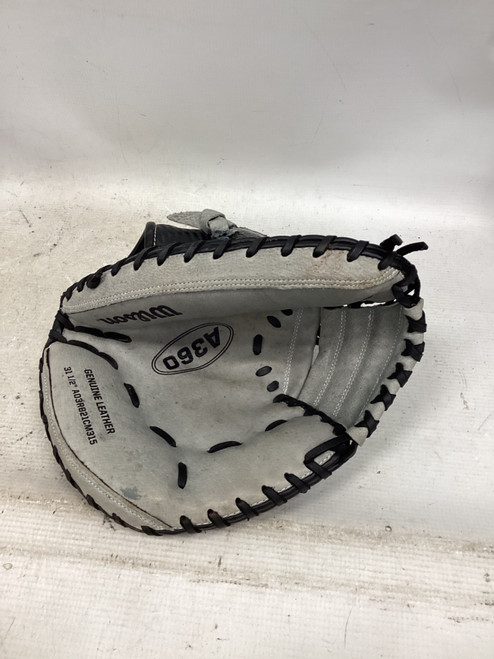 Vist Large View of Product Image Which is Used Wilson A360 BB/SB Catchers RH Throw Black 31 1/2"