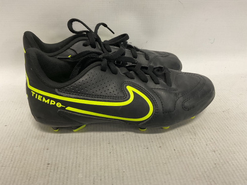 Vist Large View of Product Image Which is Used Nike Soccer Cleats Black Junior 02