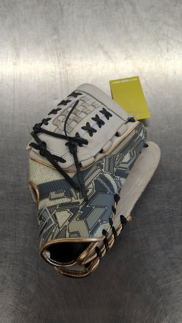 Vist Large View of Product Image Which is Used Rawlings REV 1 X GLOVE BB/SB Glove RH Throw White 12 1/4"