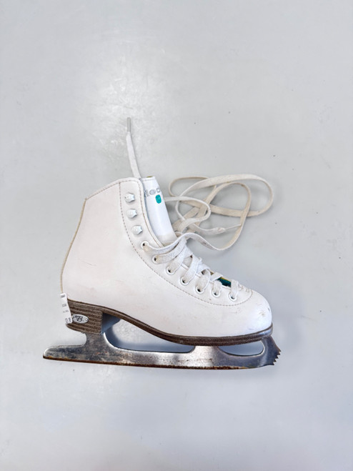 Vist Large View of Product Image Which is Used Riedell OPAL Girls Figure Skate White Junior 02
