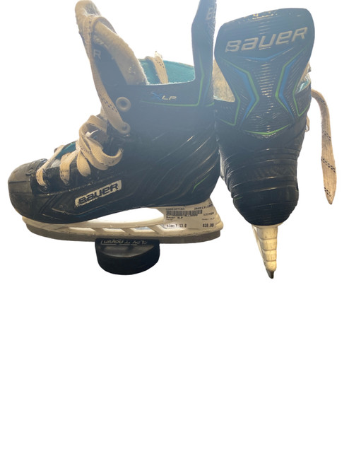 Vist Large View of Product Image Which is Used Bauer XLP Youth Hockey Skate Youth 13.0