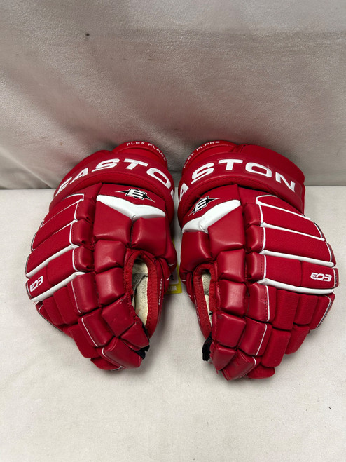 Vist Large View of Product Image Which is Used Easton SYNERGY EQ3 Senior Gloves Red 14"