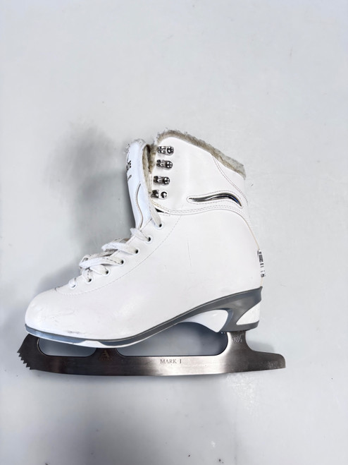 Vist Large View of Product Image Which is Used Jackson SOFT KATE WomensFigure Skate White Senior 9