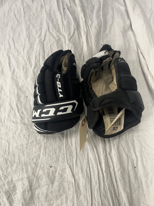 Vist Large View of Product Image Which is Used CCM YT8-3 Youth Gloves Black 9"