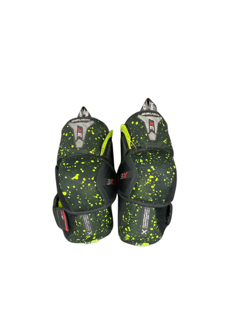 Vist Large View of Product Image Which is Used Bauer VAPOR 3X ELBOWS Junior Elbow Pads MD
