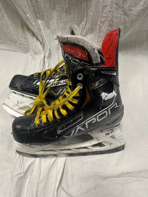 Vist Large View of Product Image Which is Used Bauer VAPOR X3.7 Senior Hockey Skate Senior 6