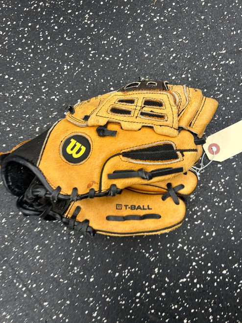 Vist Large View of Product Image Which is Used Wilson AD425 Z95 BB/SB Glove RH Throw Brown 9 1/2"