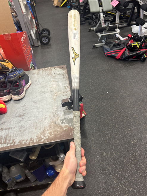 Vist Large View of Product Image Which is Used Mizuno BAMBOO ELITE BB/SB Wood Bat 33"