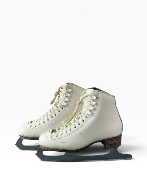 Vist Large View of Product Image Which is Used Riedell 121WIDE Girls Figure Skate White Junior 04