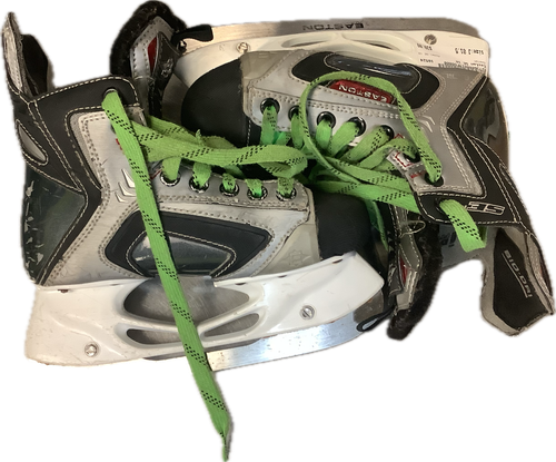 Vist Large View of Product Image Which is Used Easton SE 10 Junior Hockey Skate Junior 01.5