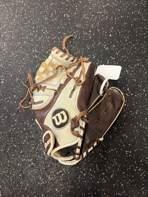 Vist Large View of Product Image Which is Used Wilson A09RF1812 BB/SB Glove RH Throw Brown 12"