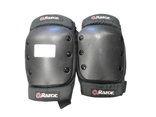 Vist Large View of Product Image Which is Used Razor Skateboard Kneepads Black LG