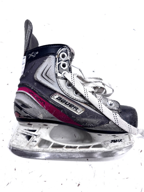 Vist Large View of Product Image Which is Used Bauer X3.0 Youth Hockey Skate Youth 13.5
