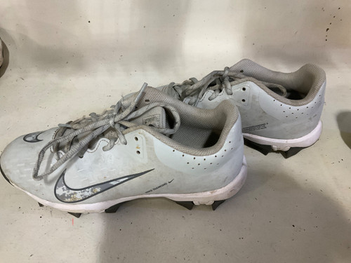 Vist Large View of Product Image Which is Used Nike 6Y CLEAT BB/SB Cleats Grey Youth 06.0