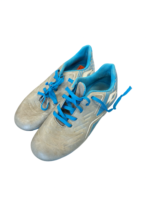Vist Large View of Product Image Which is Used Umbro Soccer Cleats Grey Junior 03