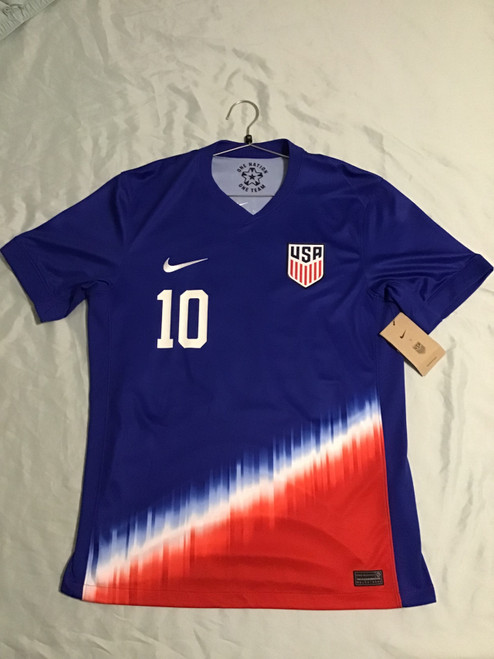 Vist Large View of Product Image Which is NEW Nike USA PULISIC JERSEY Soccer Top Adt Royal Blue And Red MD