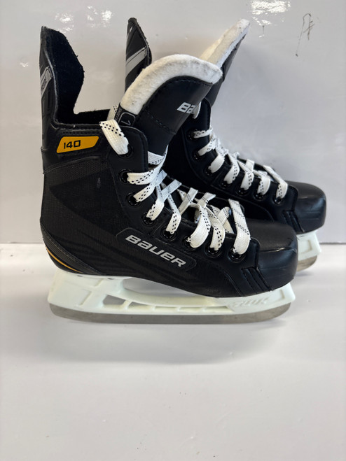 Vist Large View of Product Image Which is Used Bauer SUPREME 140 Junior Hockey Skate Junior 01