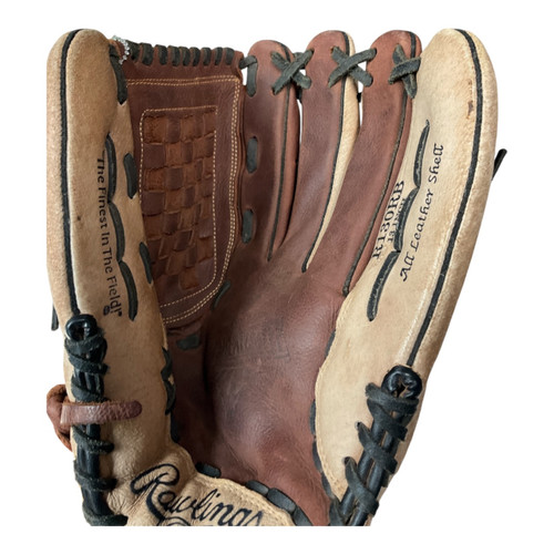 Vist Large View of Product Image Which is Used Rawlings R130RB 13 INCH BB/SB Glove RH Throw Brown 13"