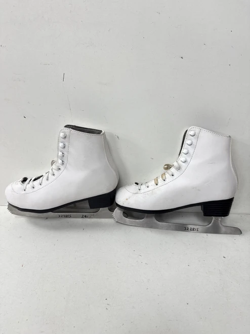 Vist Large View of Product Image Which is Used VIC DREAM WomensFigure Skate White Senior 7